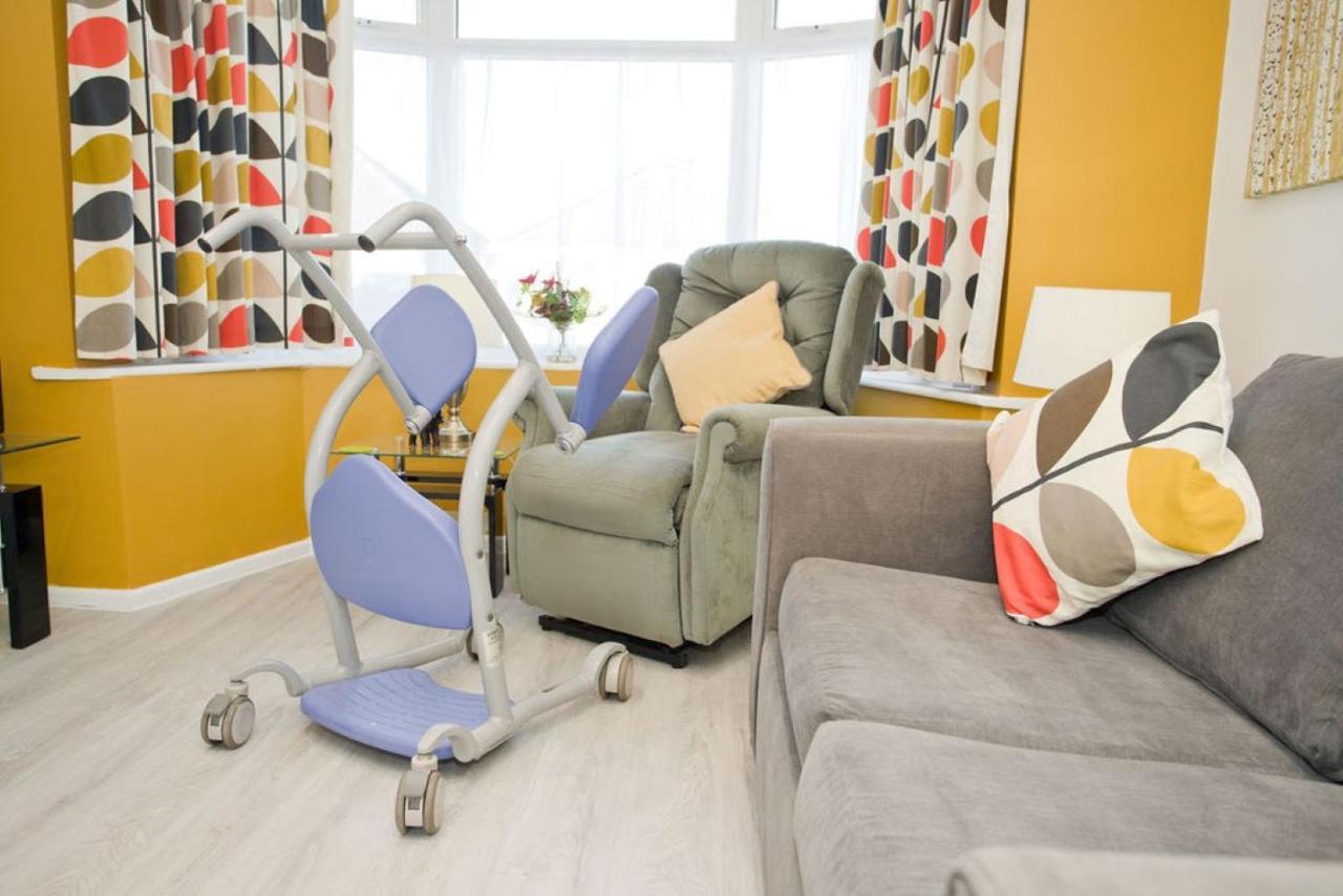 Hilda'S Retreat Accessible Wheel Chair Friendly With Hoist بول المظهر الخارجي الصورة